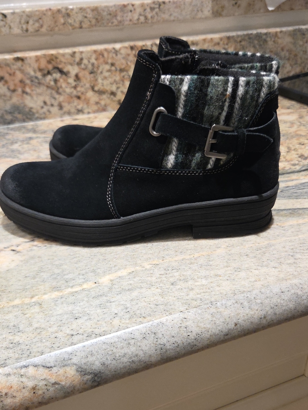 EUC Earth Origins Black Suede Ankle Booties.